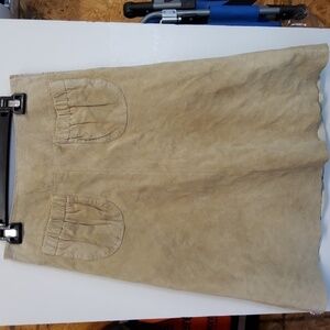 H&M 100% suede skirt women's size 4 soft lined skirt